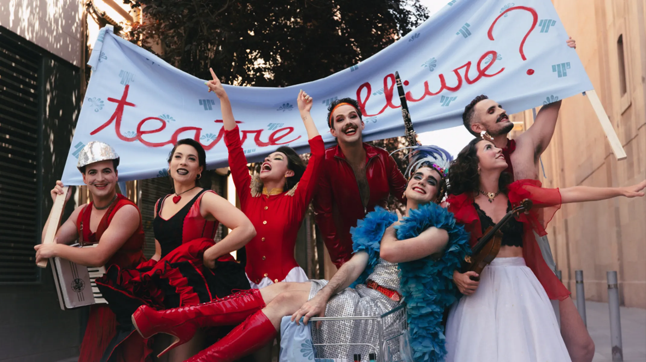 Imagen del musical Tot fent 'La bella Helena'