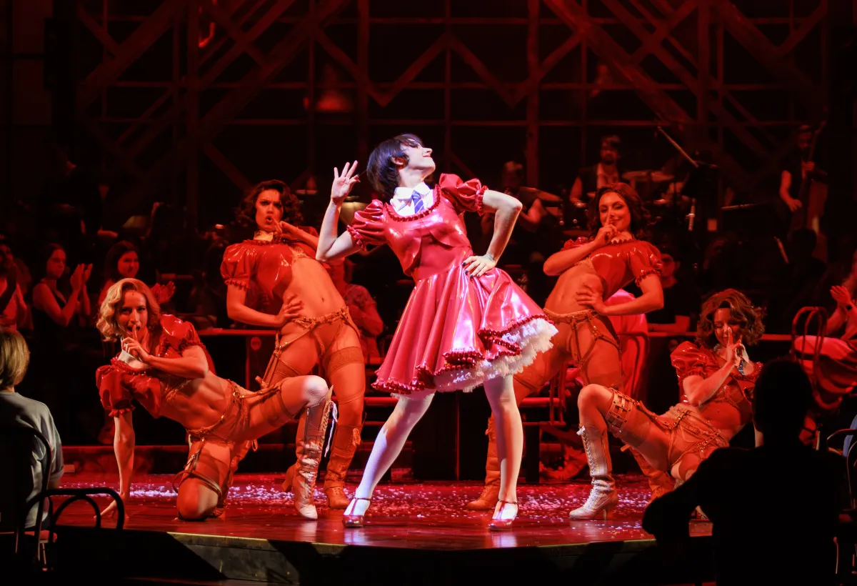 El Teatre Coliseum se transformará en el mítico Kit Kat Klub para acoger 'Cabaret' en febrero de 2027