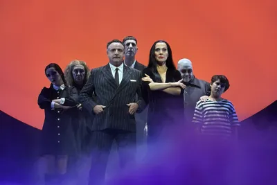 Asistimos al regreso de «La familia Addams»: vídeos de «Cuando eres Addams» y «Por esta vez»