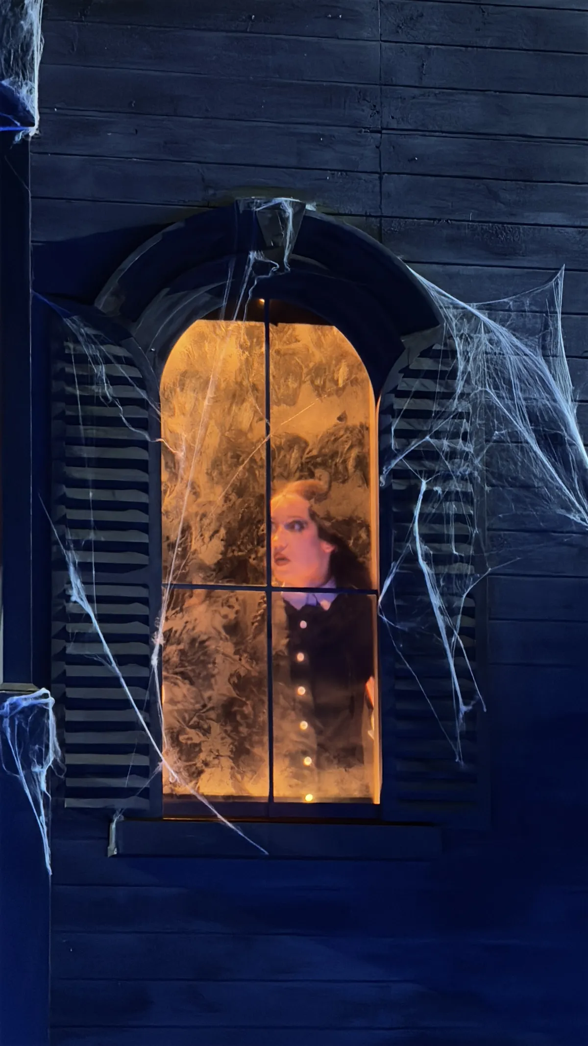 Asistimos al regreso de «La familia Addams»: vídeos de «Cuando eres Addams» y «Por esta vez»