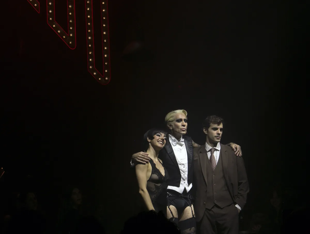 Mario Vaquerizo debuta como Maestro de Ceremonias en la vuelta de «Cabaret» al Espacio Delicias: estuvimos en su presentación gráfica