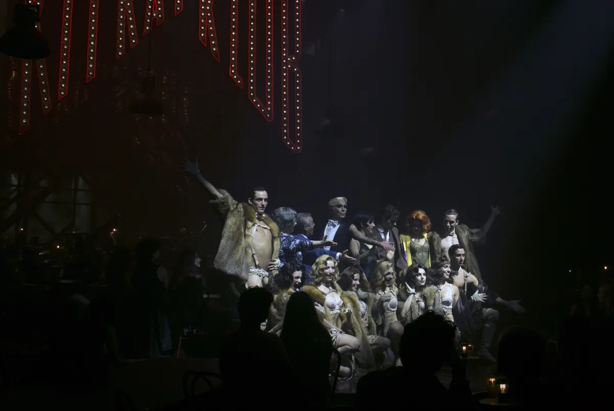 Mario Vaquerizo debuta como Maestro de Ceremonias en la vuelta de «Cabaret» al Espacio Delicias: estuvimos en su presentación gráfica