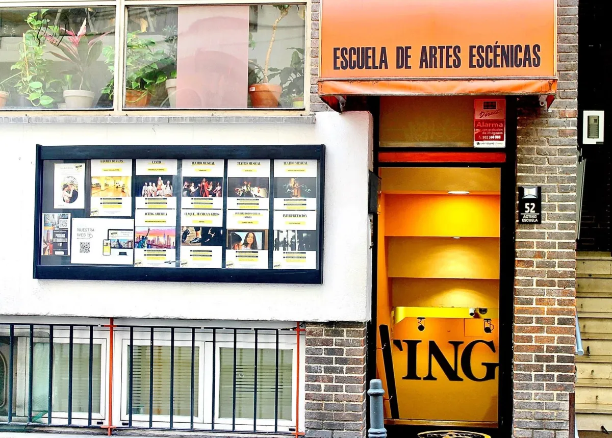 Acting Escuela de Artes Escénicas