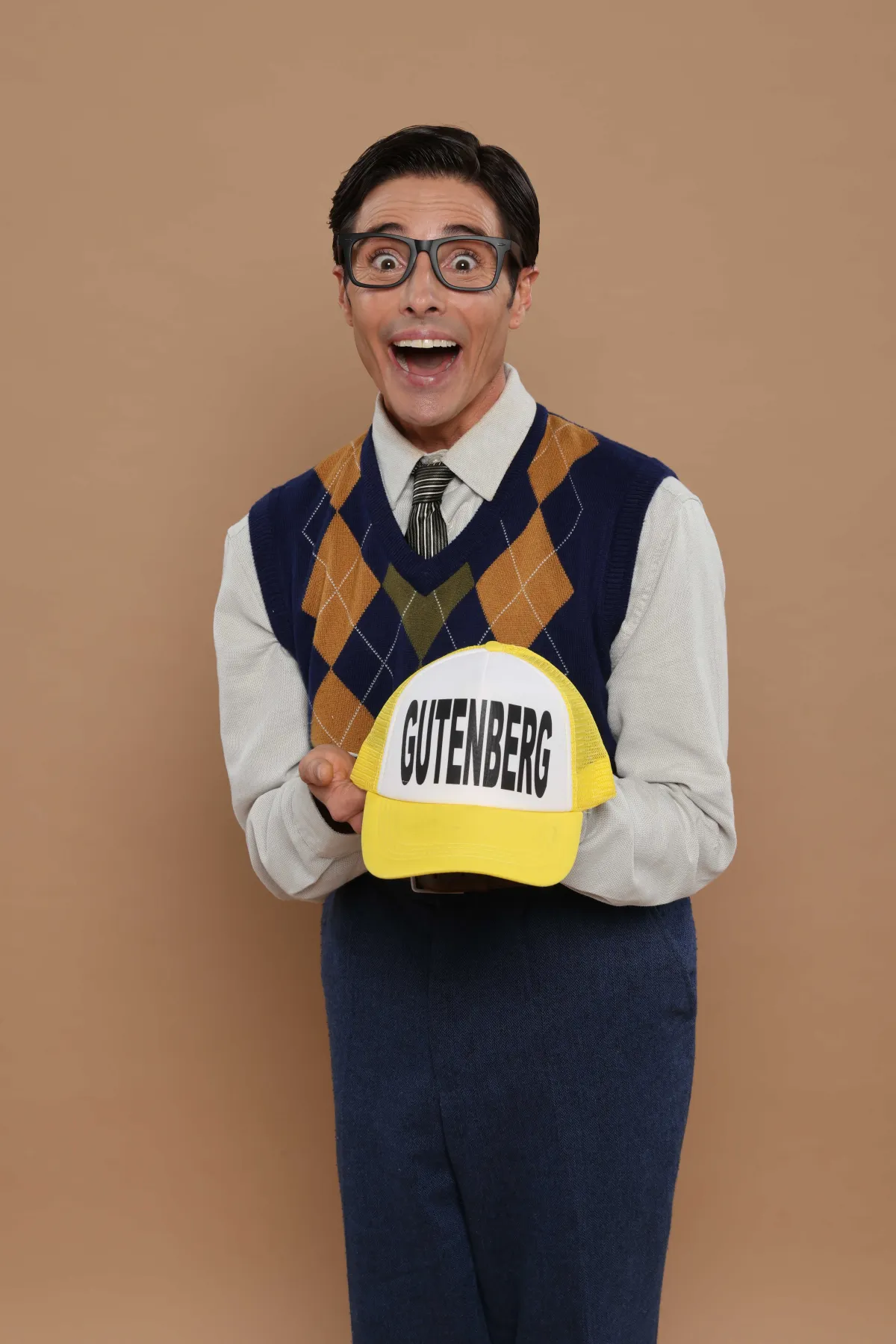 Aaron Cobos, ganador del Premio Talía, se incorpora a ‘Gutenberg!’ en los Teatros Luchana