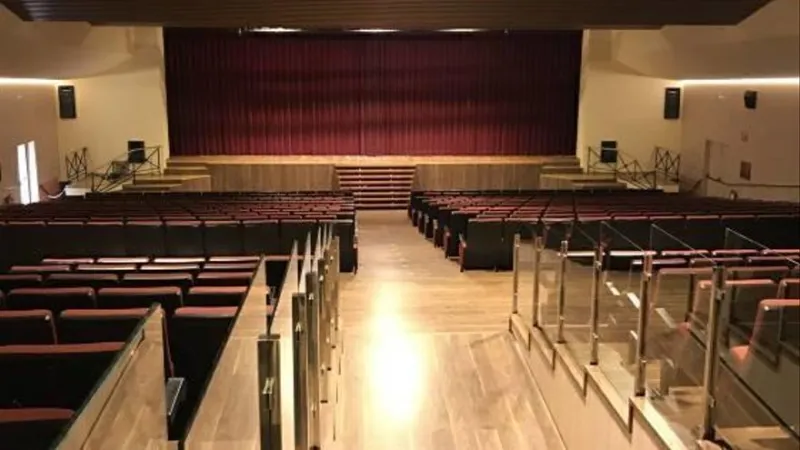 Centro Cultural Enric Valor Benifayó en Benifayó