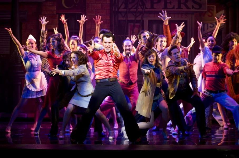 Fiebre del sábado noche (2009)