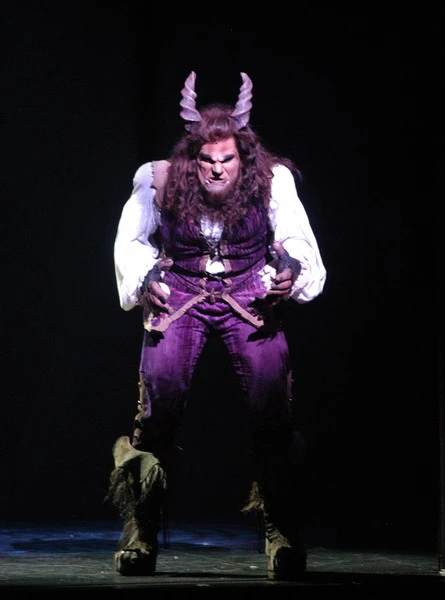 La bella y la bestia (2007)