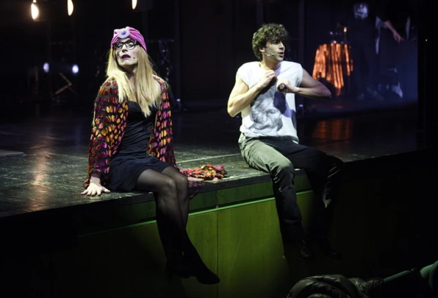 El cabaret de los hombres perdidos (2015)