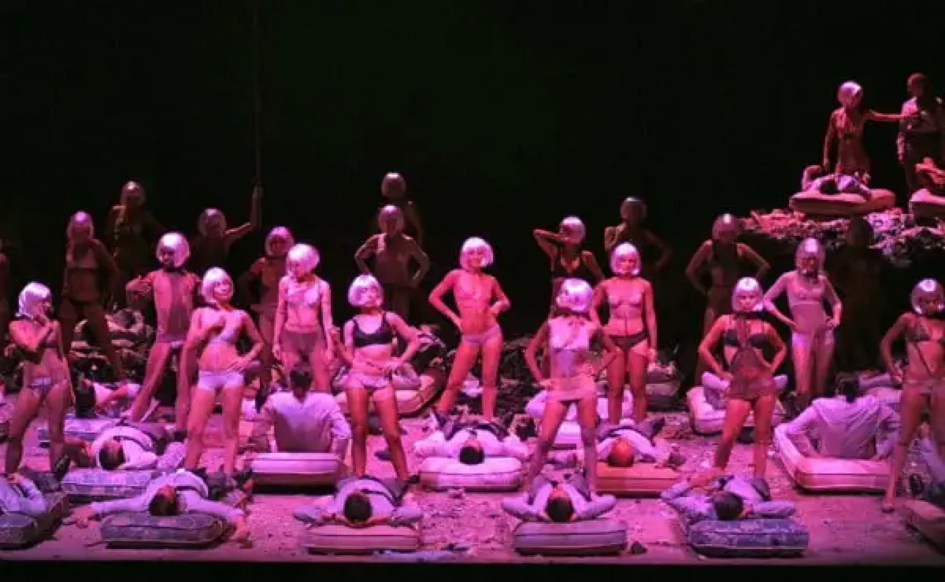 Imagen del musical Ascenso y caída de la ciudad de Mahagonny (2010)