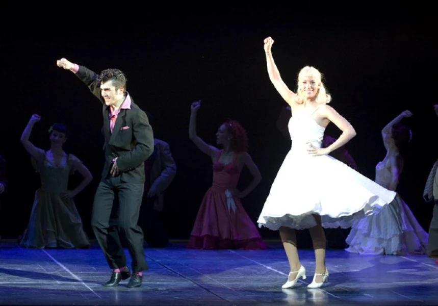 Imagen del musical Grease (2006)