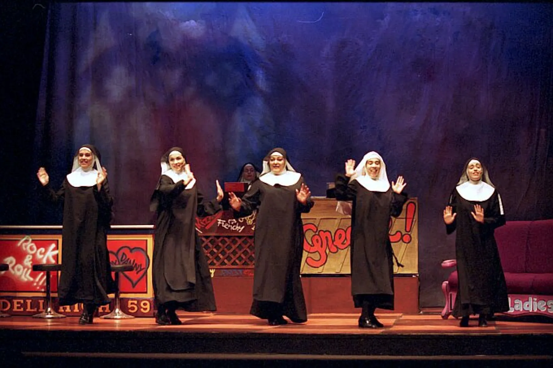 Imagen del musical Monjitas (2000)