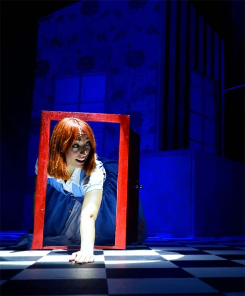 Alicia en el musical de las maravillas (2019)