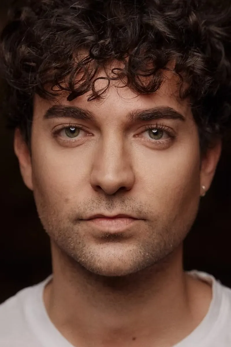 Andrés Navarro²