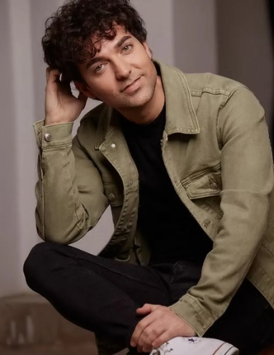 Andrés Navarro²