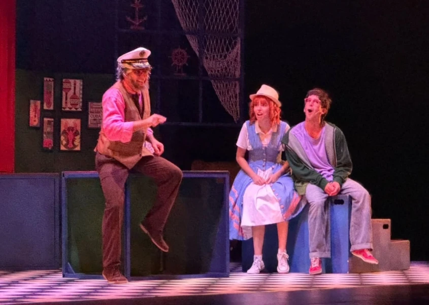 Alicia en el barco de las maravillas