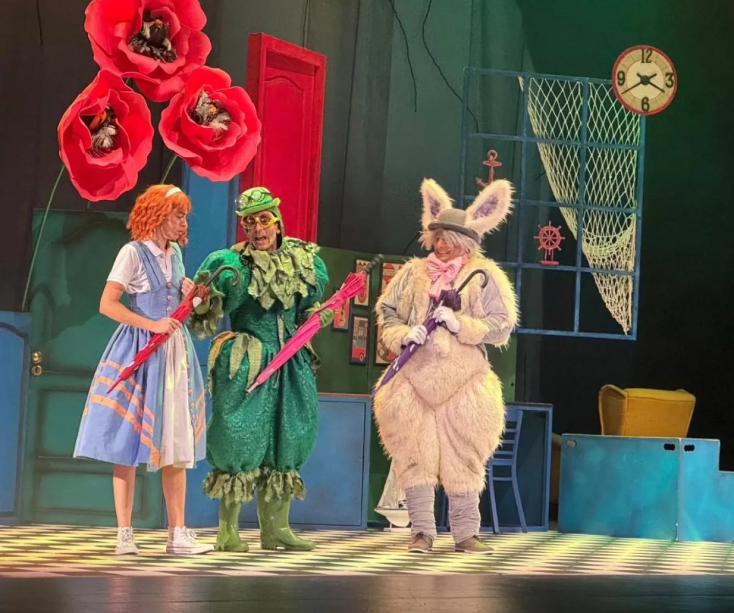 Imagen del musical Alicia en el barco de las maravillas