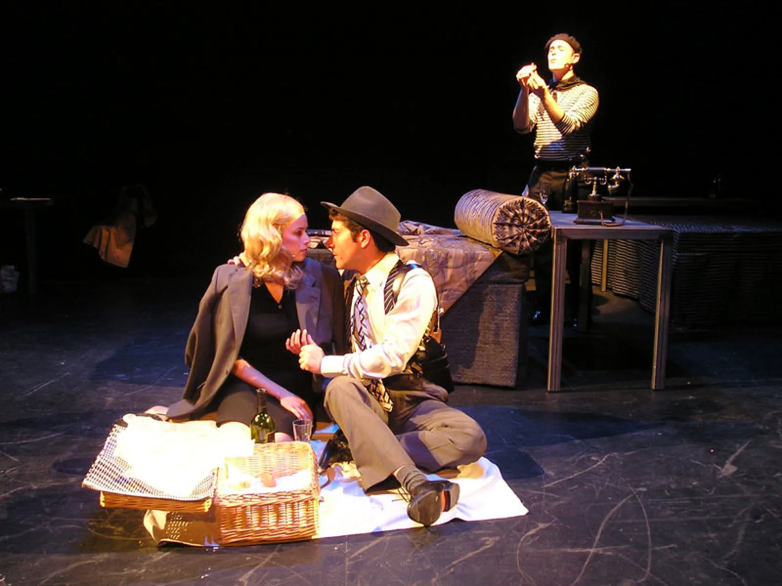 Imagen del musical No són maneres de matar una dona (2004)