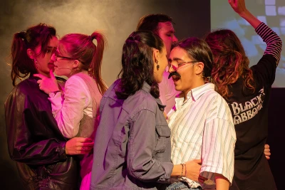 Estreno en Barcelona: No es pot saber, un musical que ilumina la lucha LGTBI+ en la Transición