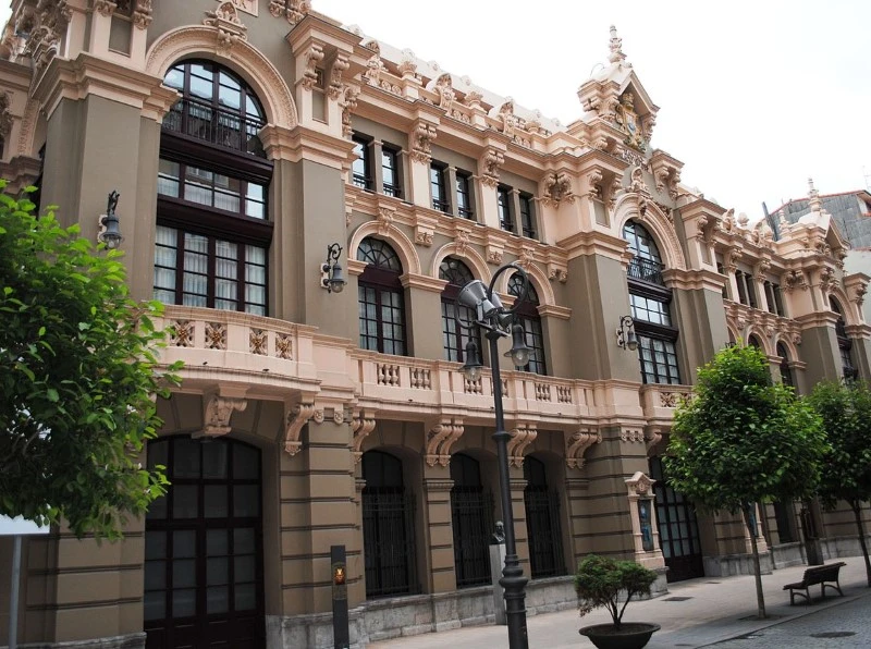 Avilés