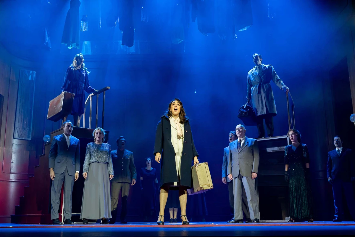 Sira Quiroga regresa a Madrid: ‘El tiempo entre costuras’ volverá al Teatro Calderón en mayo de 2026