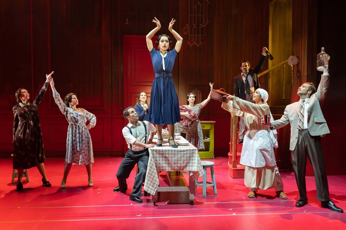 Sira Quiroga regresa a Madrid: ‘El tiempo entre costuras’ volverá al Teatro Calderón en mayo de 2026