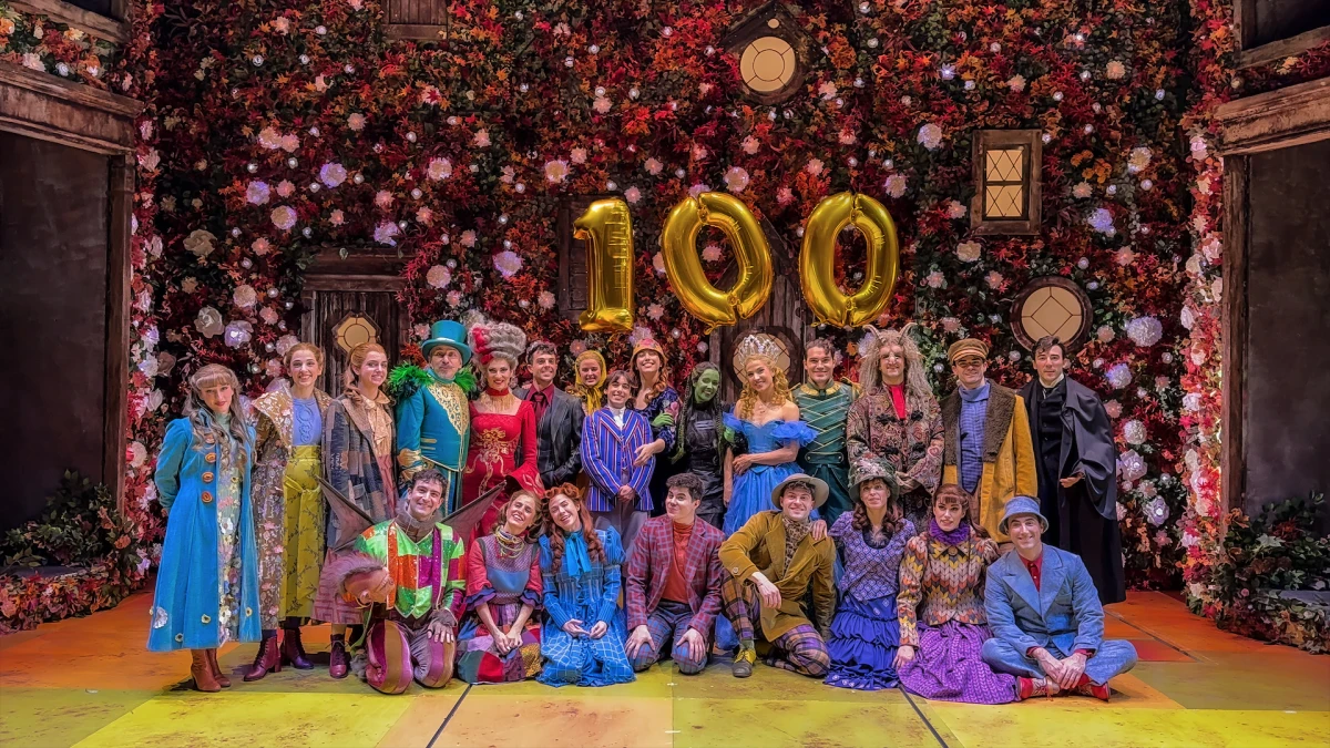 ¡Oz está de celebración! 'Wicked' alcanza sus primeras 100 funciones en Madrid