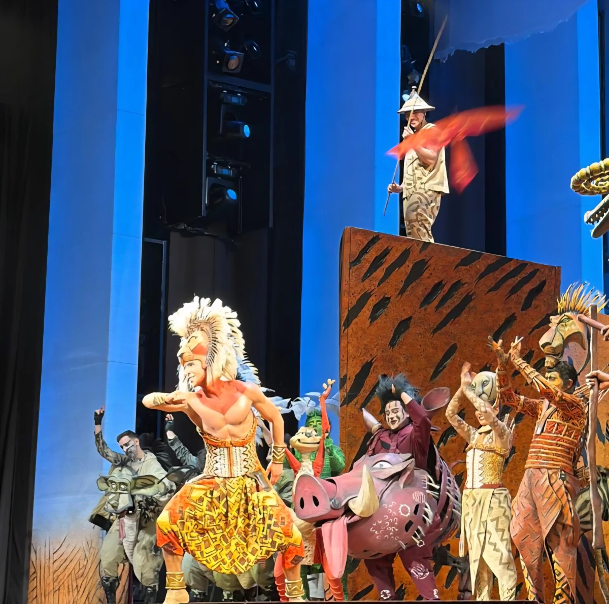 Ferran Fabà ruge hoy por primera vez como Simba en 'El Rey León'