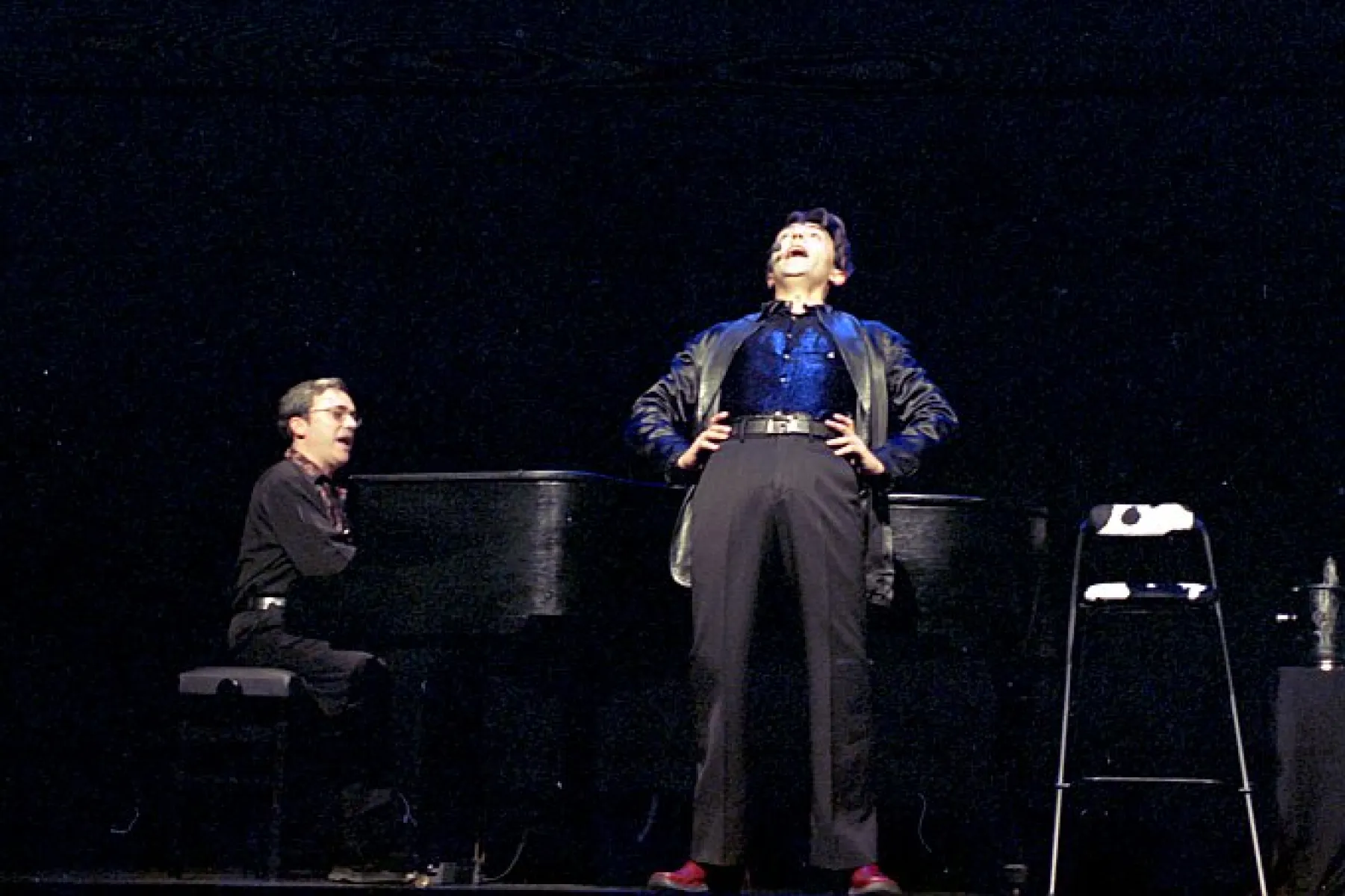 Imagen destacada de Con la gloria bajo el brazo (2001)
