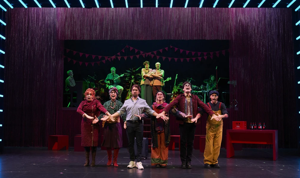 Imagen del musical Pares normals (2022)