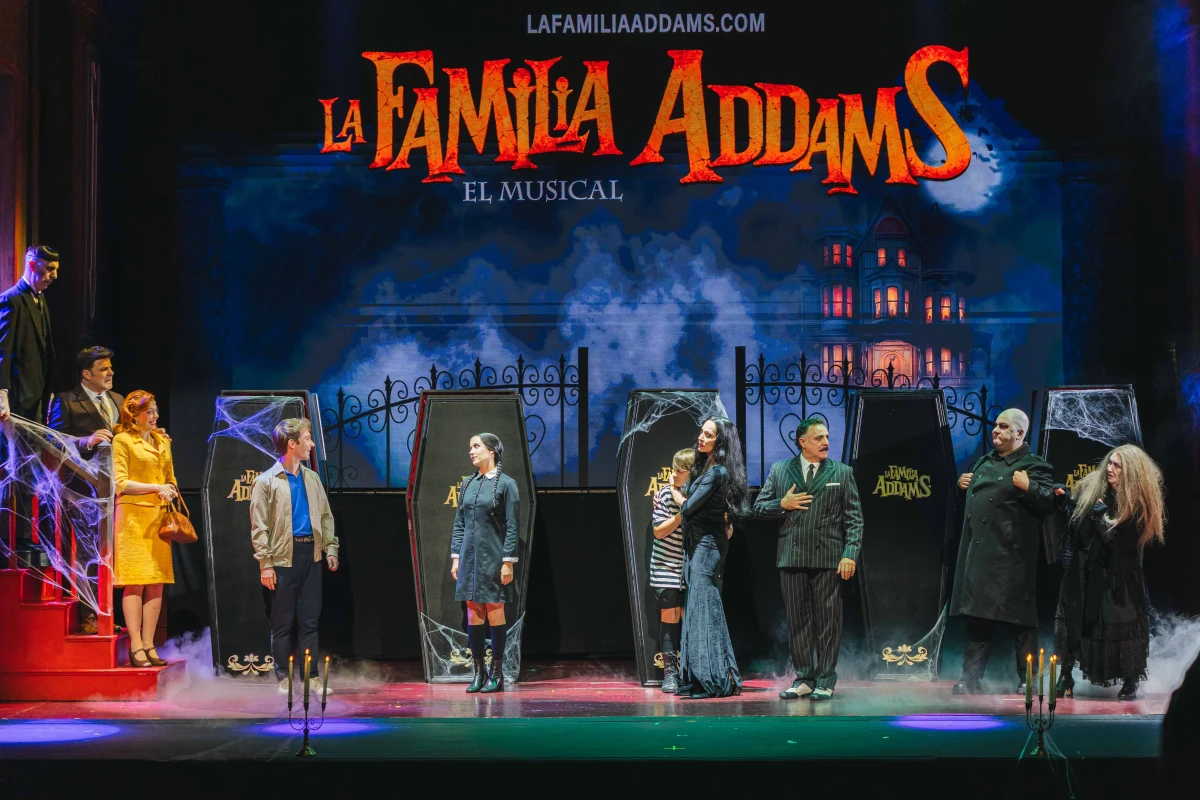 Natalia Millán, Javier Navares y Cristina Picos lideran el lúgubre y estelar reparto de ‘La Familia Addams’ en Madrid