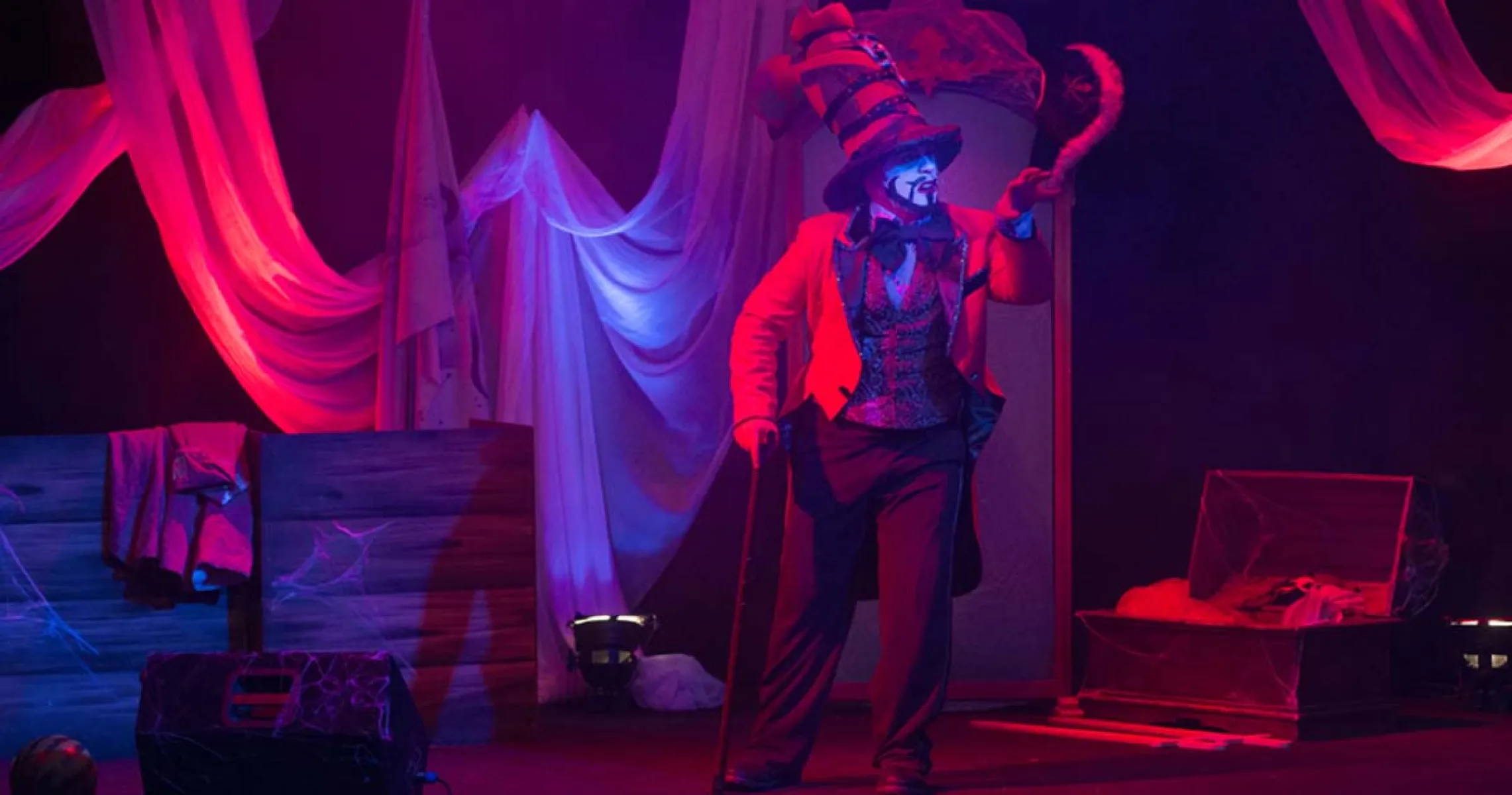 Imagen destacada de Esos locos fantasmas (2015)